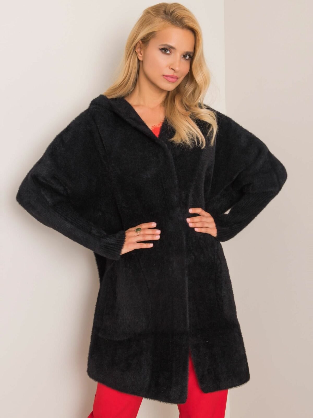 Černý alpakový kabát s