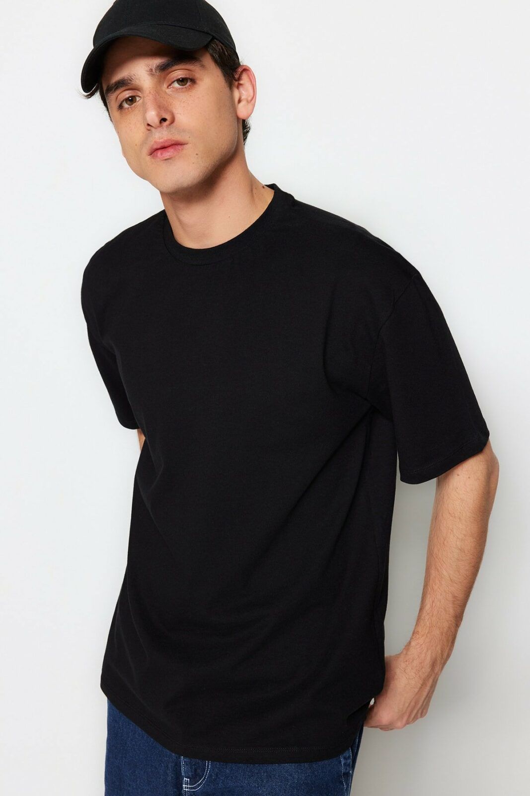 Trendyol T-Shirt - Black -