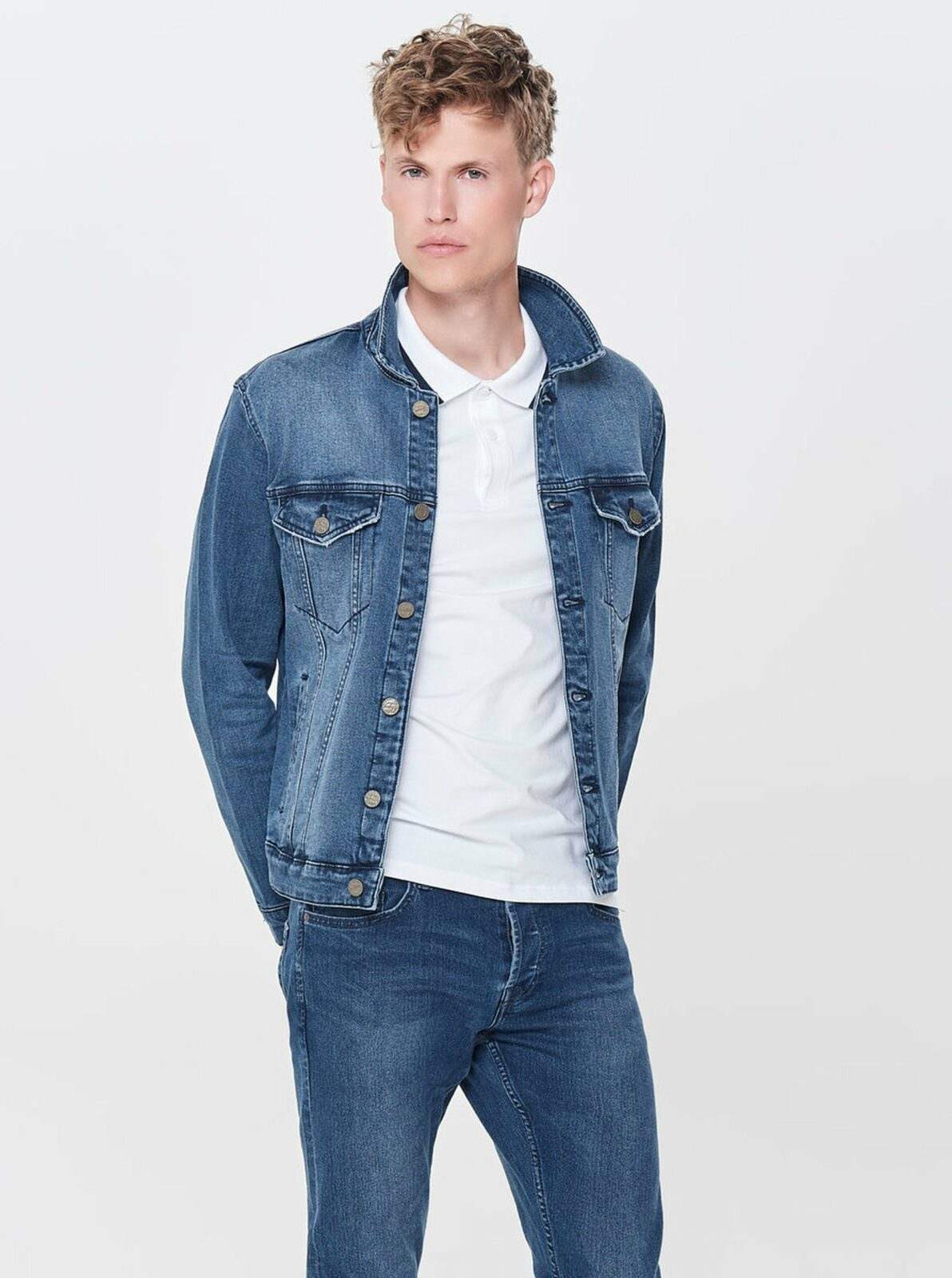 Modrá džínová bunda s vyšisovaným efektem ONLY