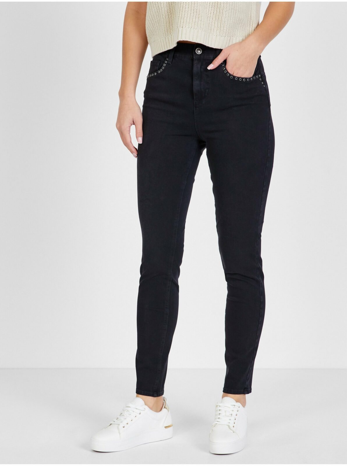 Černé dámské slim fit džíny s ozdobnými