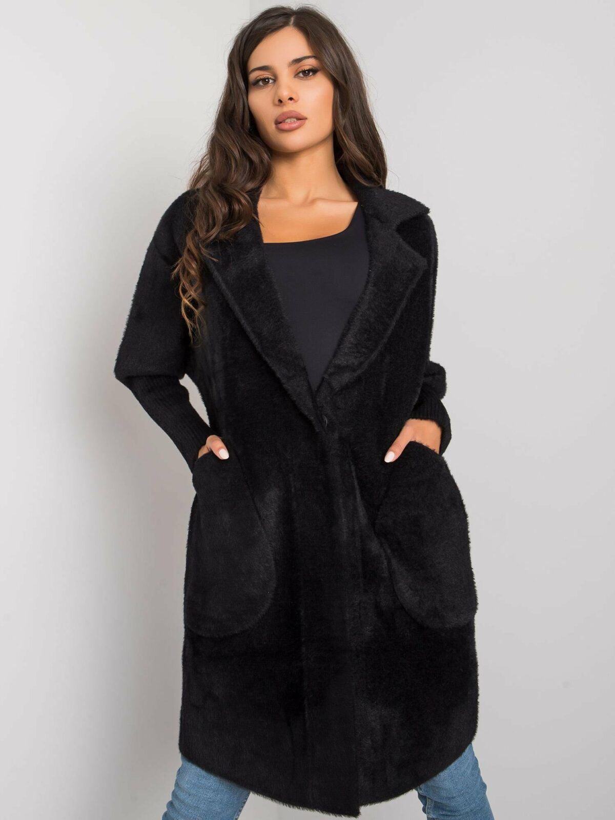 Černý alpakový kabát s