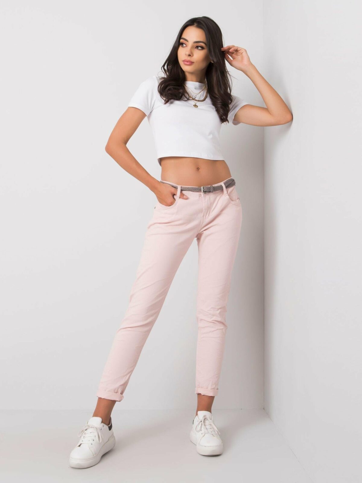 Pudrově růžové kalhoty od