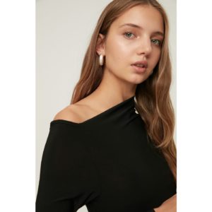 Trendyol Black Asymmetrical Collar Knitted
