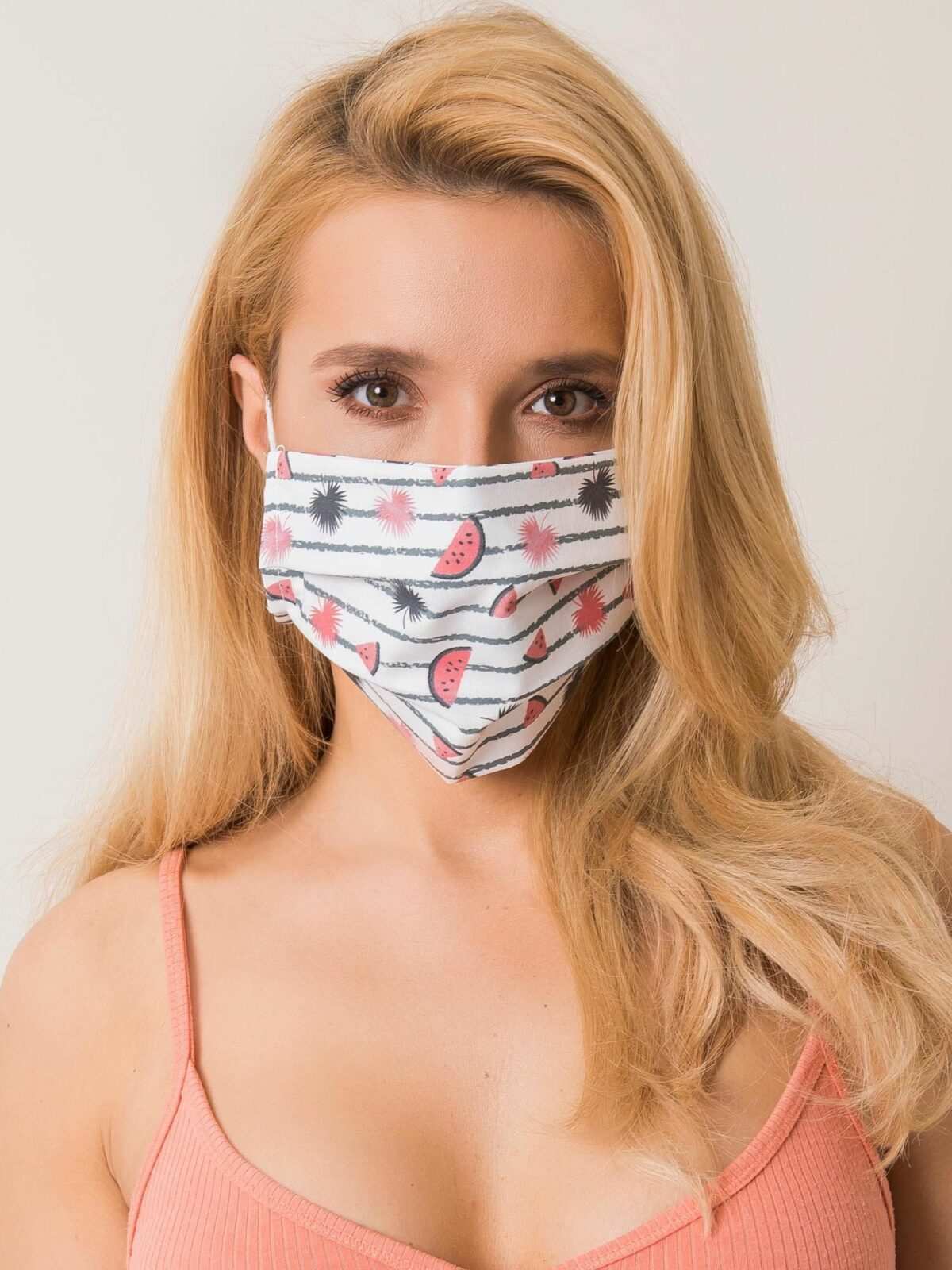 Bílá a růžová ochranná maska