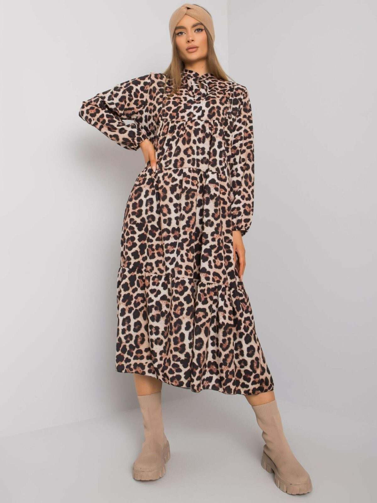 Černo-béžové šaty s leopardím vzorem od