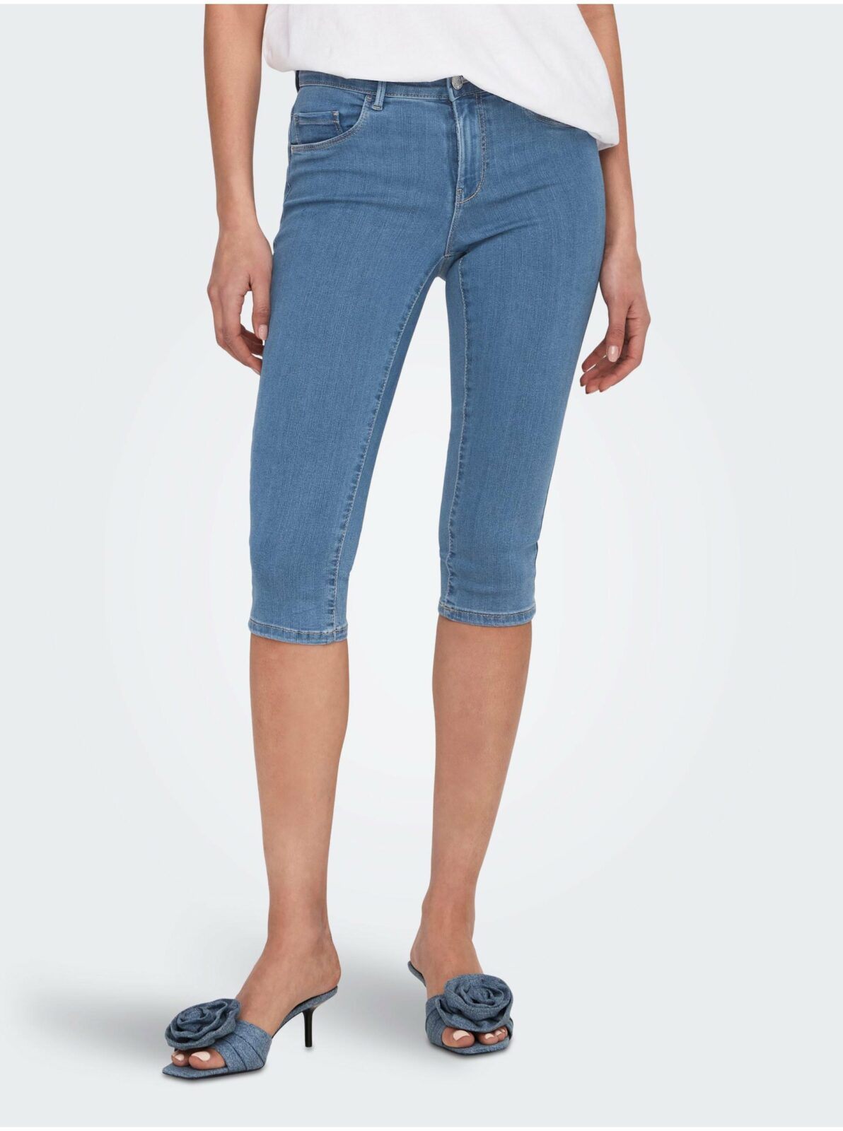 Modré tříčtvrteční skinny fit džíny ONLY