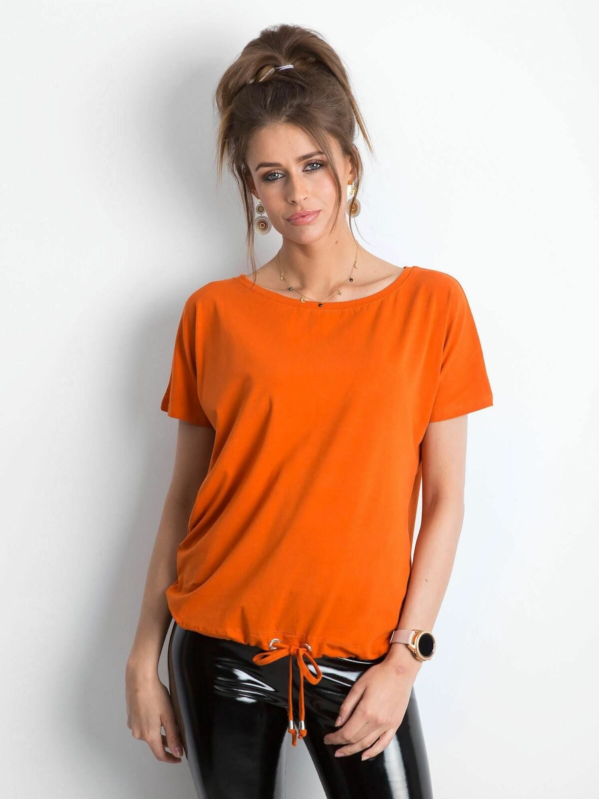 Tmavě oranžové tričko