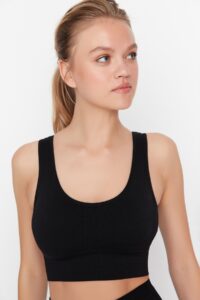Trendyol Black Seamless Support Sports Bra with Jacquard Detail