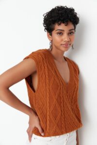 Trendyol Cinnamon Knit Detailed