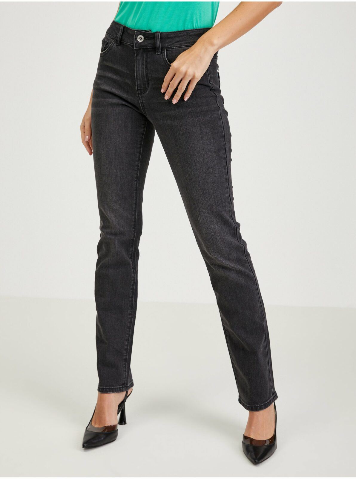 Černé dámské straight fit džíny
